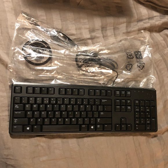 Dell KB212-B Keyboard - LIke New - Picture 2 of 7